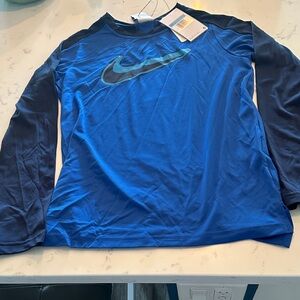 NWT! Nike Dri-Fit Boys Medium training long sleeve Blue and Black